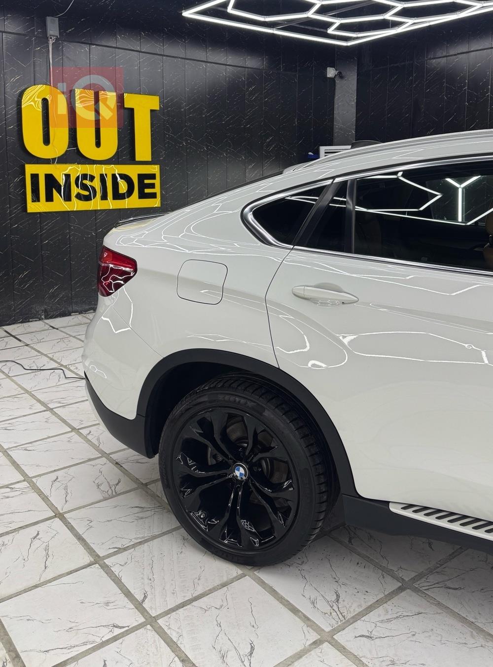 بی ئێم دەبڵیو X6